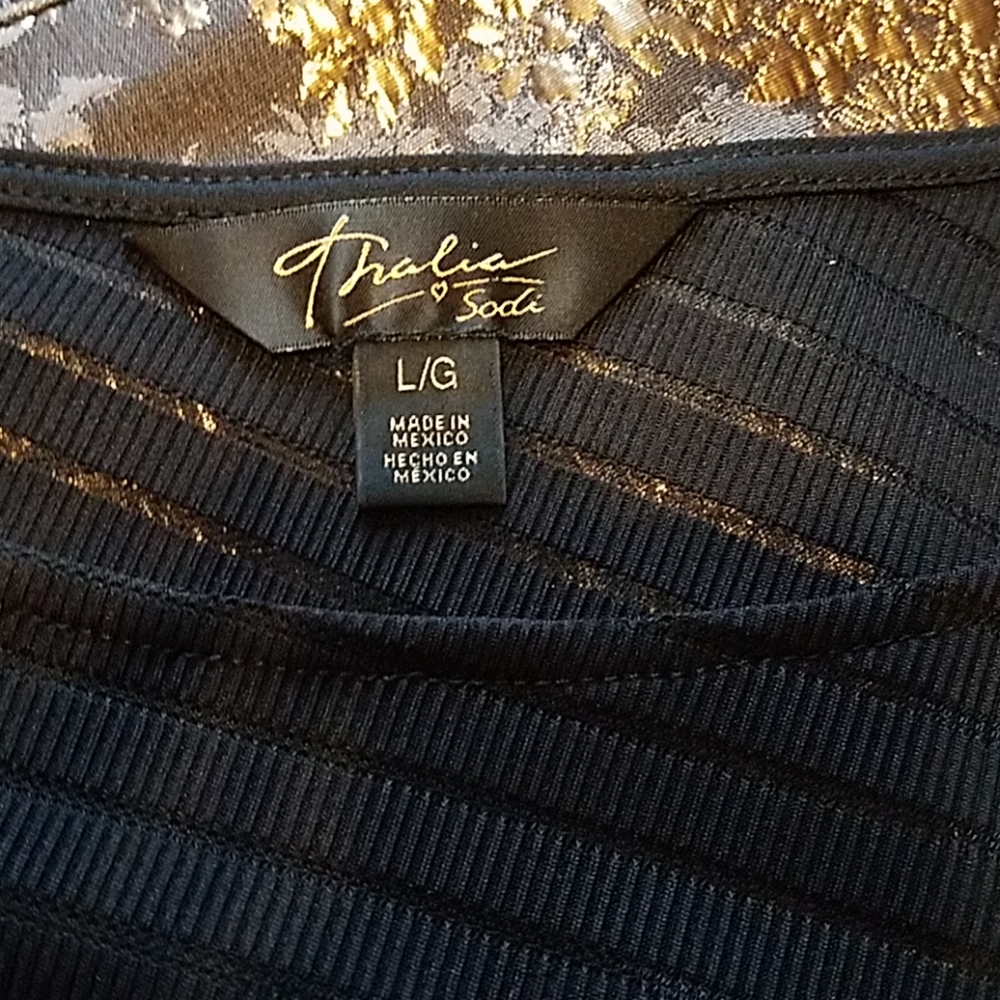 Ladies Top - Picture 3 of 4